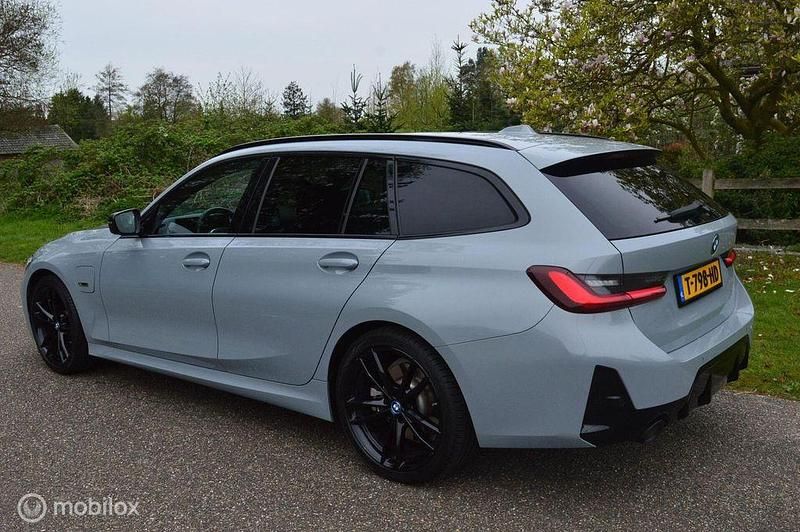 Brugt BMW 320e 204 HK (150 kW) 2023 Grå Stationcar