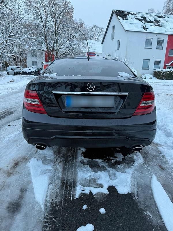 Gebraucht Mercedes C350 AMG 306 PS (225 kW) 2012 Schwarz Coupé