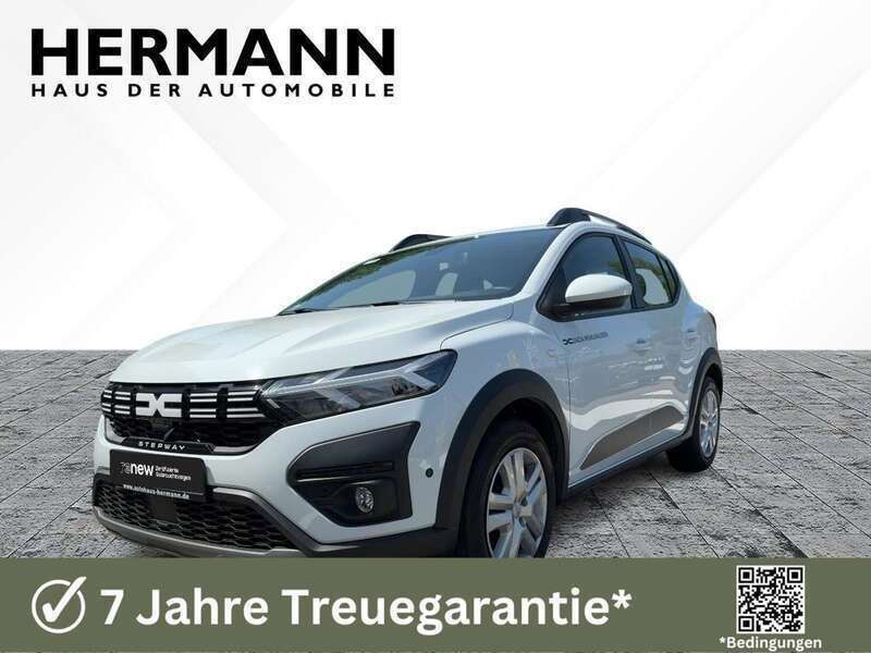 Arktisweiß (weiß) Gebraucht 2024 Dacia Sandero Expression Kleinwagen | 17.982 € (Fairer Preis) - Bild 1/4