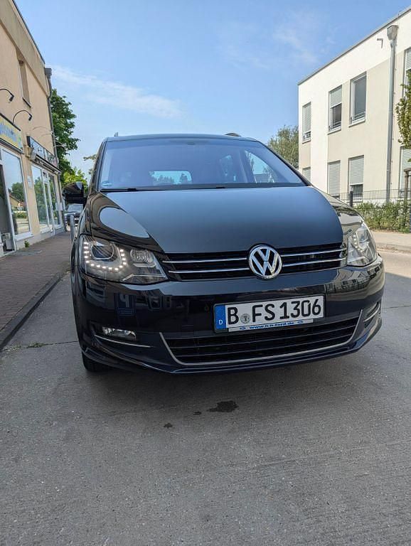 Gebraucht VW Sharan Highline 140 PS (102 kW) 2011 Schwarz Van / Kleinbus