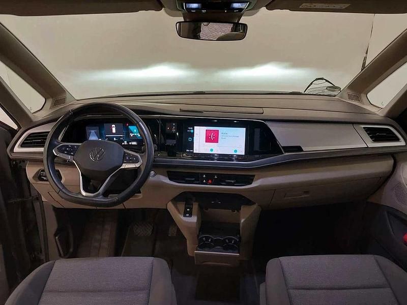 Second-hand VW Multivan 150 CP (110 kW) 2024 Gri Monovolum