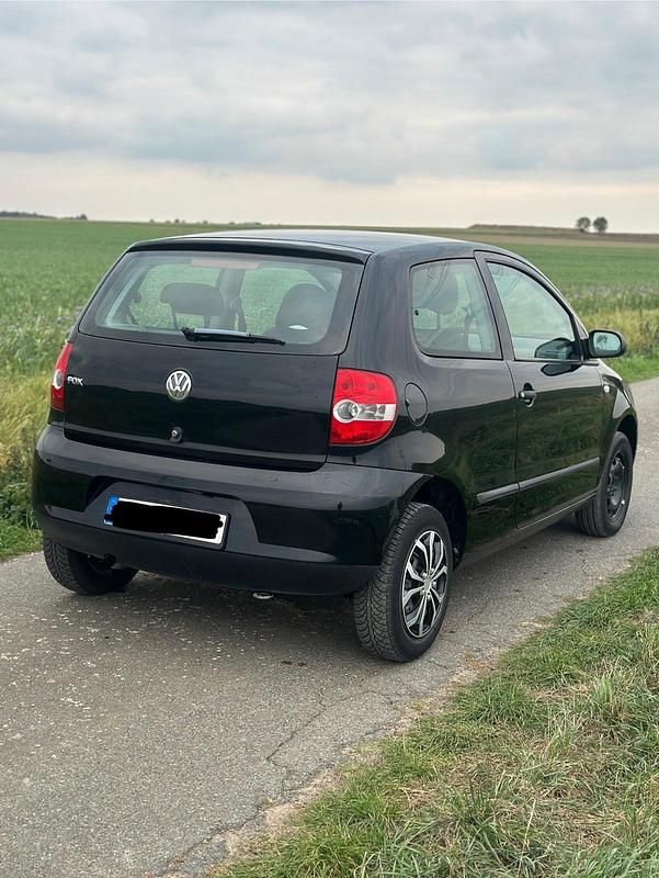 Second-hand VW Fox 55 CP (40 kW) 2006 Negru Hatchback