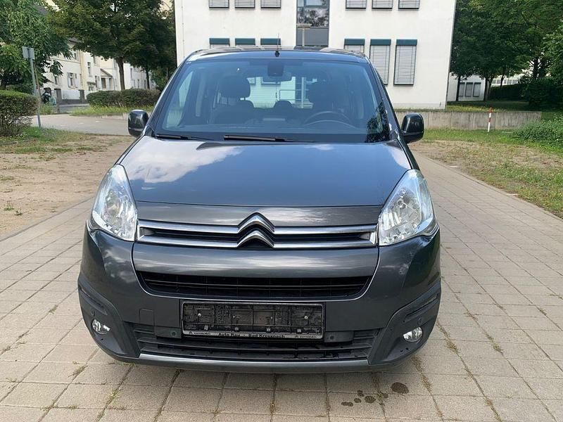 Gebraucht 2015 Citroën Berlingo SELECTION Van / Kleinbus | 8.199 € (Fairer Preis) - Bild 1/4
