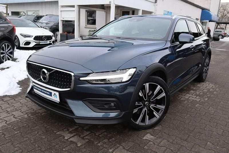 Gebraucht Volvo V60 CC 190 PS (139 kW) 2020 Denim blue Kombi