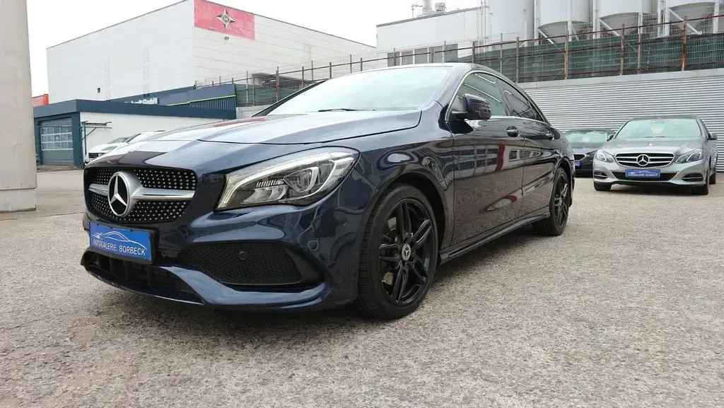 Gebraucht Mercedes CLA220 AMG line 184 PS (135 kW) 2018 Blau Coupé