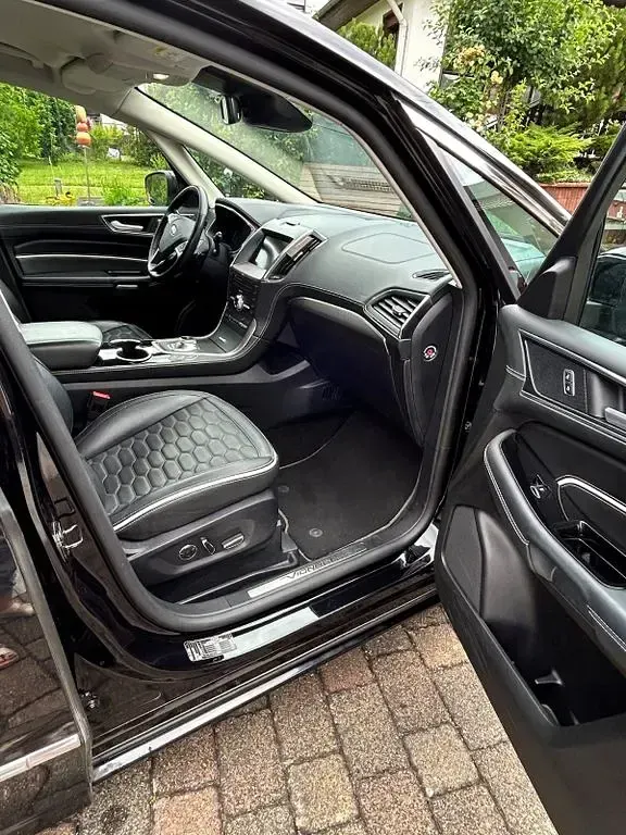 Gebraucht Ford S-MAX Vignale 190 PS (139 kW) 2021 Schwarz Van / Kleinbus