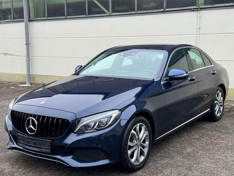 Gebraucht Mercedes C220 Edition 163 PS (119 kW) 2015 Blau Limousine