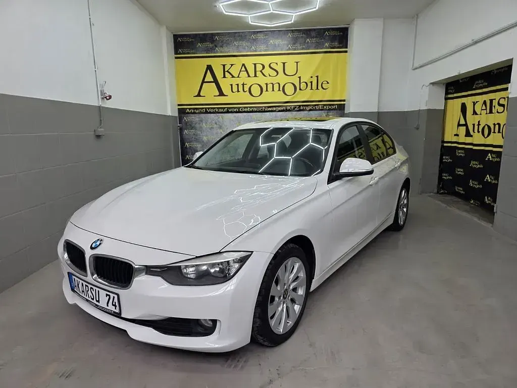 Gebraucht BMW 318 143 PS (105 kW) 2013 Weiß Limousine