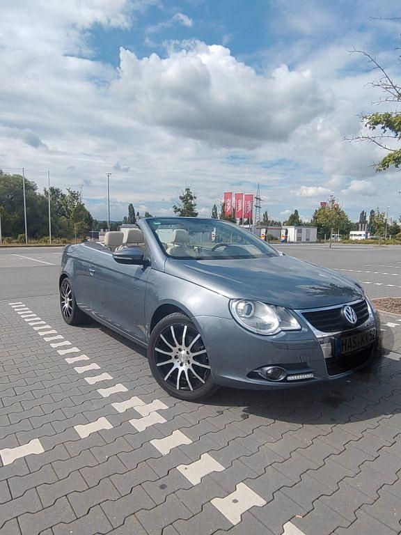 Gebraucht VW Eos 122 PS (89 kW) 2009 Blau Cabrio