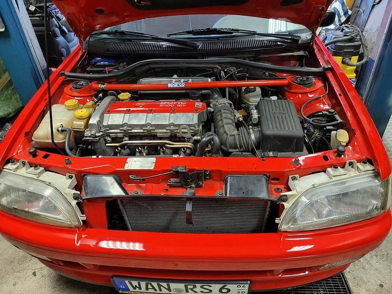 Rot Gebraucht 1993 Ford Escort RS Coupé | 11.800 € - Bild 1/4