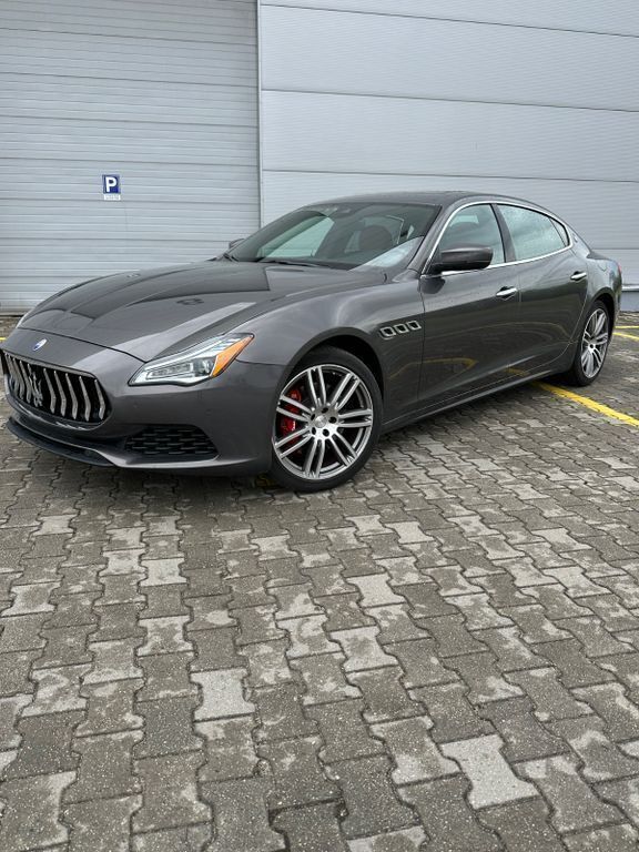 Grau Gebraucht 2018 Maserati Quattroporte Limousine | 40.900 € - Bild 1/4