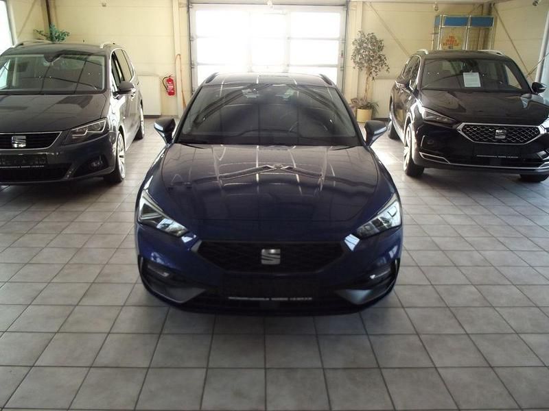 Blau Gebraucht 2021 Seat Leon ST Kombi | 19.850 € (Fairer Preis) - Bild 1/4