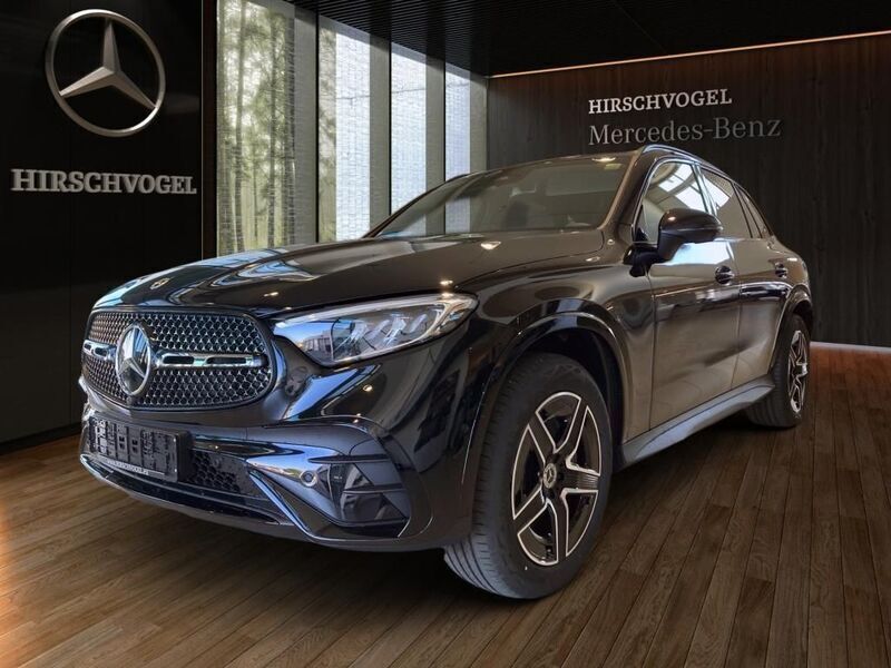 Obsidianschwarz Gebraucht 2024 Mercedes GLC300e AMG line SUV | 64.890 € (Fairer Preis) - Bild 1/4