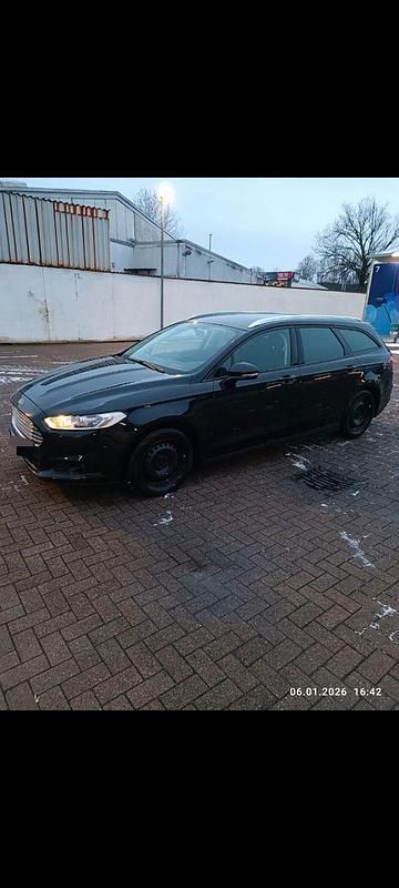 Gebraucht Ford Mondeo Titanium 150 PS (110 kW) 2018 Schwarz Kombi