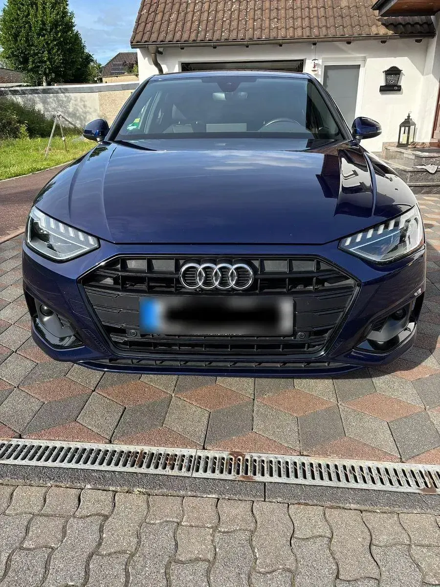 Gebraucht Audi A4 Advanced 190 PS (139 kW) 2020 Blau Limousine