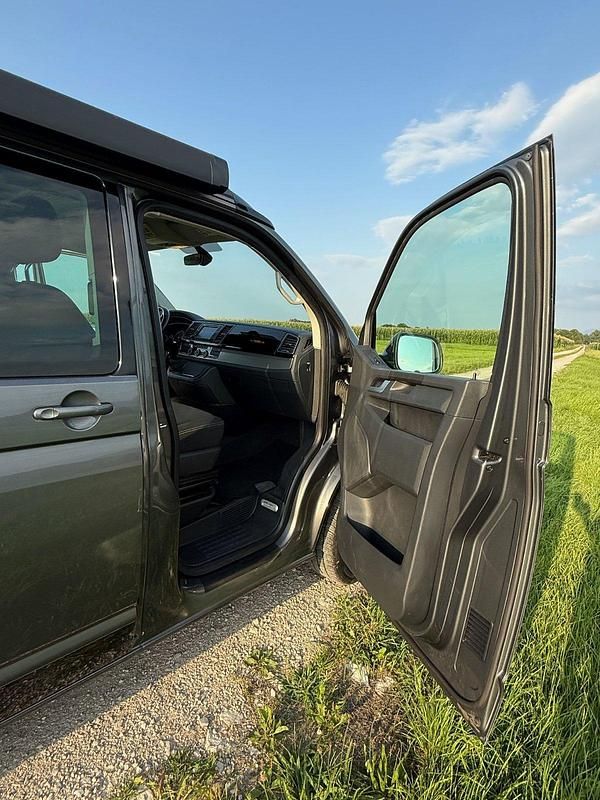 Gebraucht VW California Beach 204 PS (150 kW) 2017 Grau Van