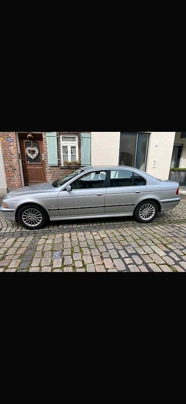 Gebraucht BMW 523 170 PS (125 kW) 2000 Grau Limousine