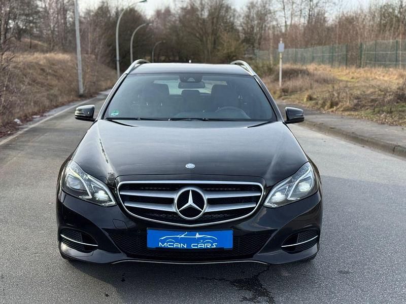 Gebraucht Mercedes E400 Avantgarde 333 PS (244 kW) 2013 Schwarz Kombi