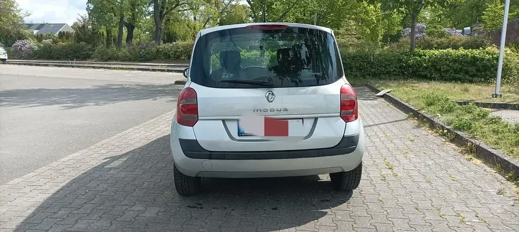 Używany Renault Modus Expression 75 KM (55 kW) 2010 Zielony Minivan