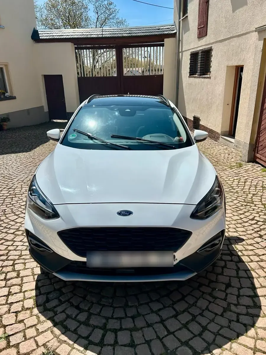 Gebraucht Ford Focus 150 PS (110 kW) 2019 Weiß Kombi