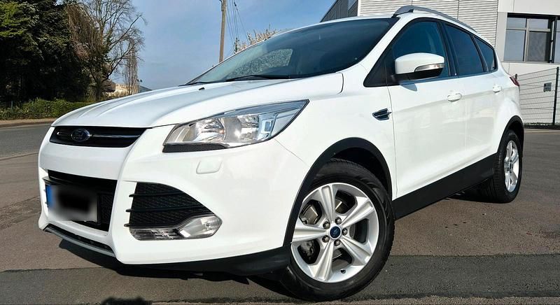 Gebraucht Ford Kuga 150 PS (110 kW) 2013 Weiß SUV