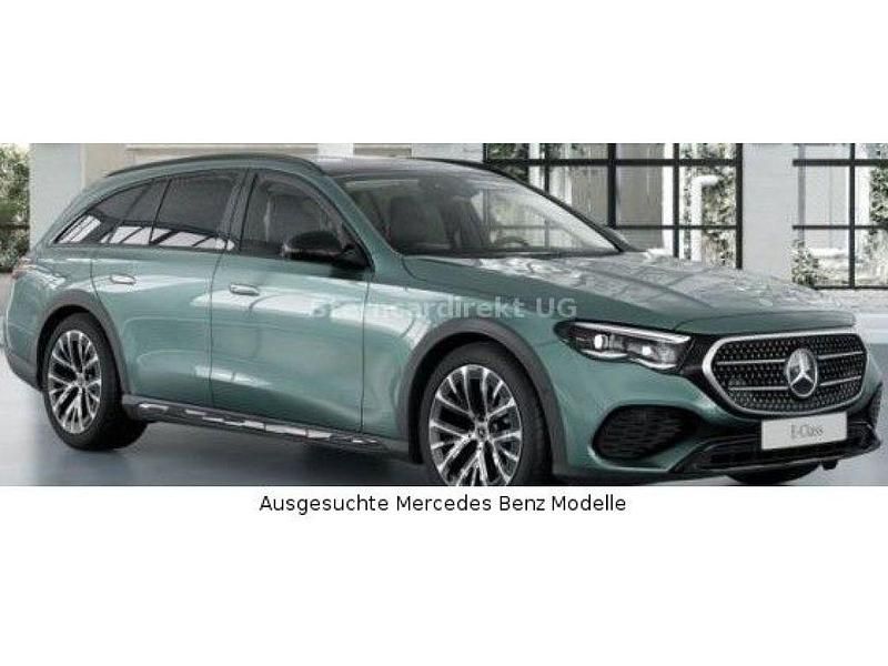 Verdegrünmetallic Gebraucht 2025 Mercedes E300 Night Kombi | 64.890 € - Bild 1/4