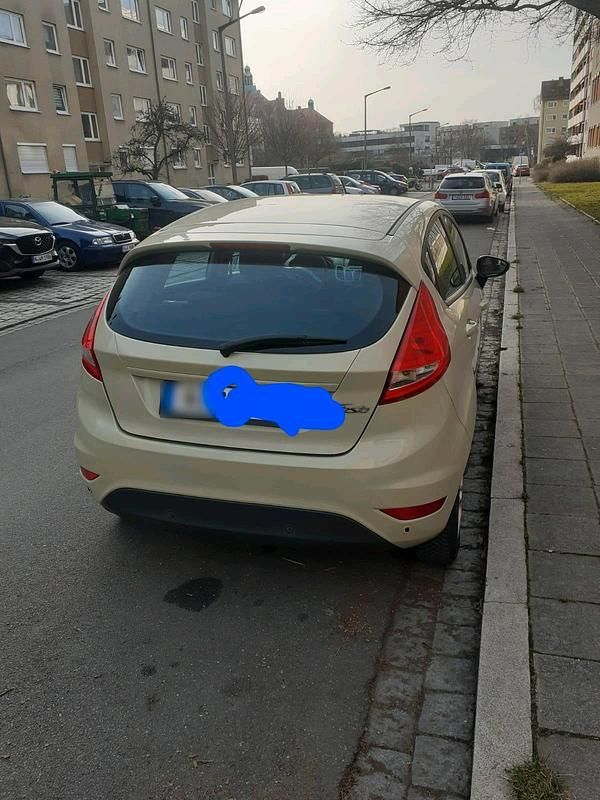 Gebraucht Ford Fiesta 70 PS (51 kW) 2009 Beige Kleinwagen