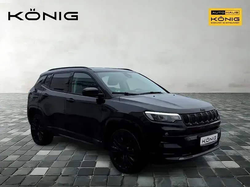 Usado Jeep Compass Altitude 131 HP (96 kW) 2023 Preto SUV