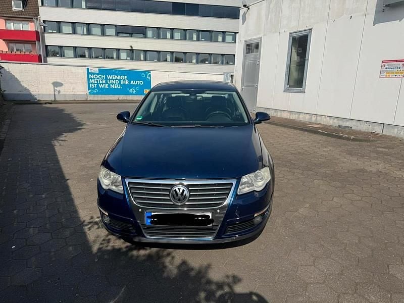 Gebraucht VW Passat 150 PS (110 kW) 2005 Blau Limousine