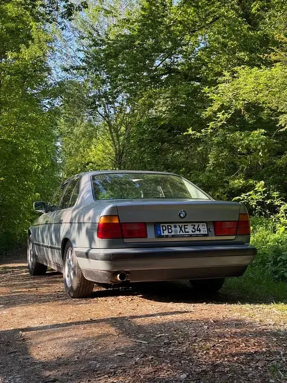 Gebraucht BMW 520 Performance 129 PS (94 kW) 1989 Silber Limousine