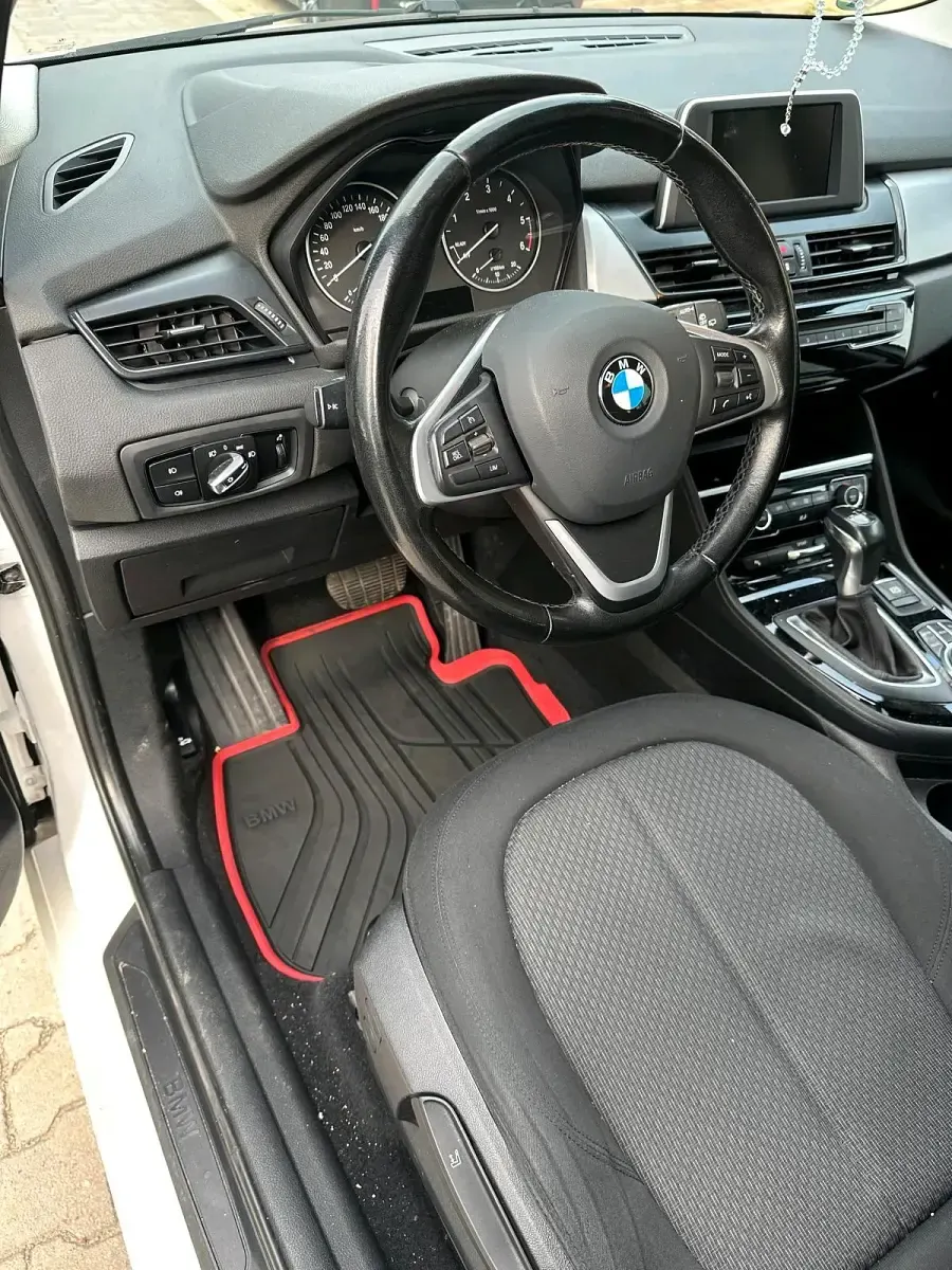 Gebraucht BMW 218 150 PS (110 kW) 2017 Weiß Kombi