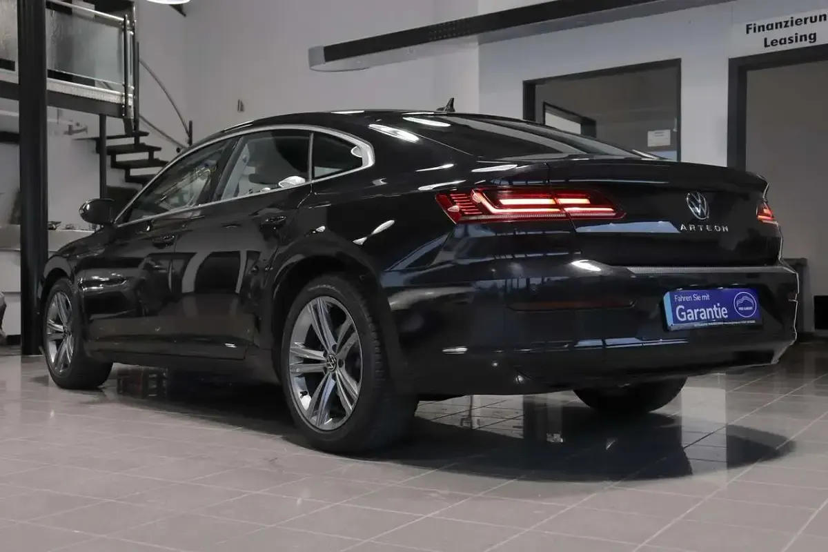 Gebraucht VW Arteon 150 PS (110 kW) 2022 Schwarz Limousine