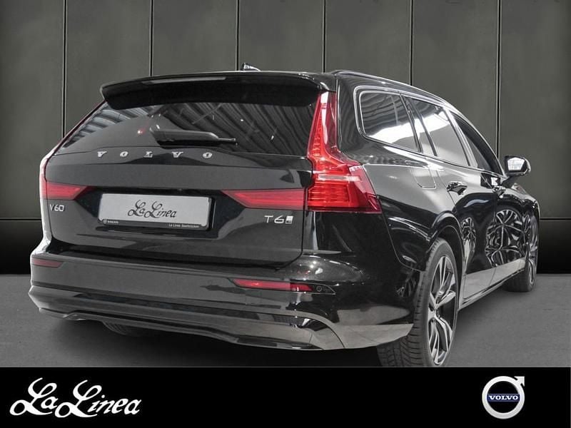 Gebraucht Volvo V60 Plus 349 PS (256 kW) 2025 Schwarz Kombi