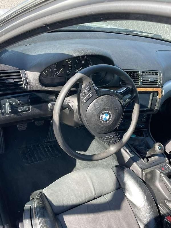 Gebraucht 1999 BMW 323 Sport Line Limousine | 3.500 € (Guter Preis) - Bild 1/4