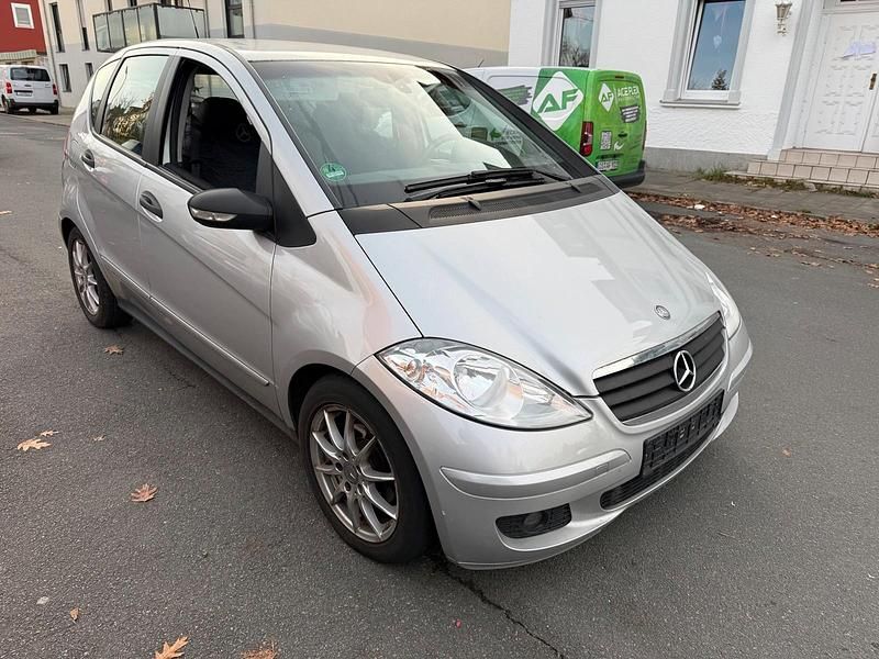 Silber Gebraucht 2007 Mercedes A180 Limousine | 999 € (Guter Preis) - Bild 1/4