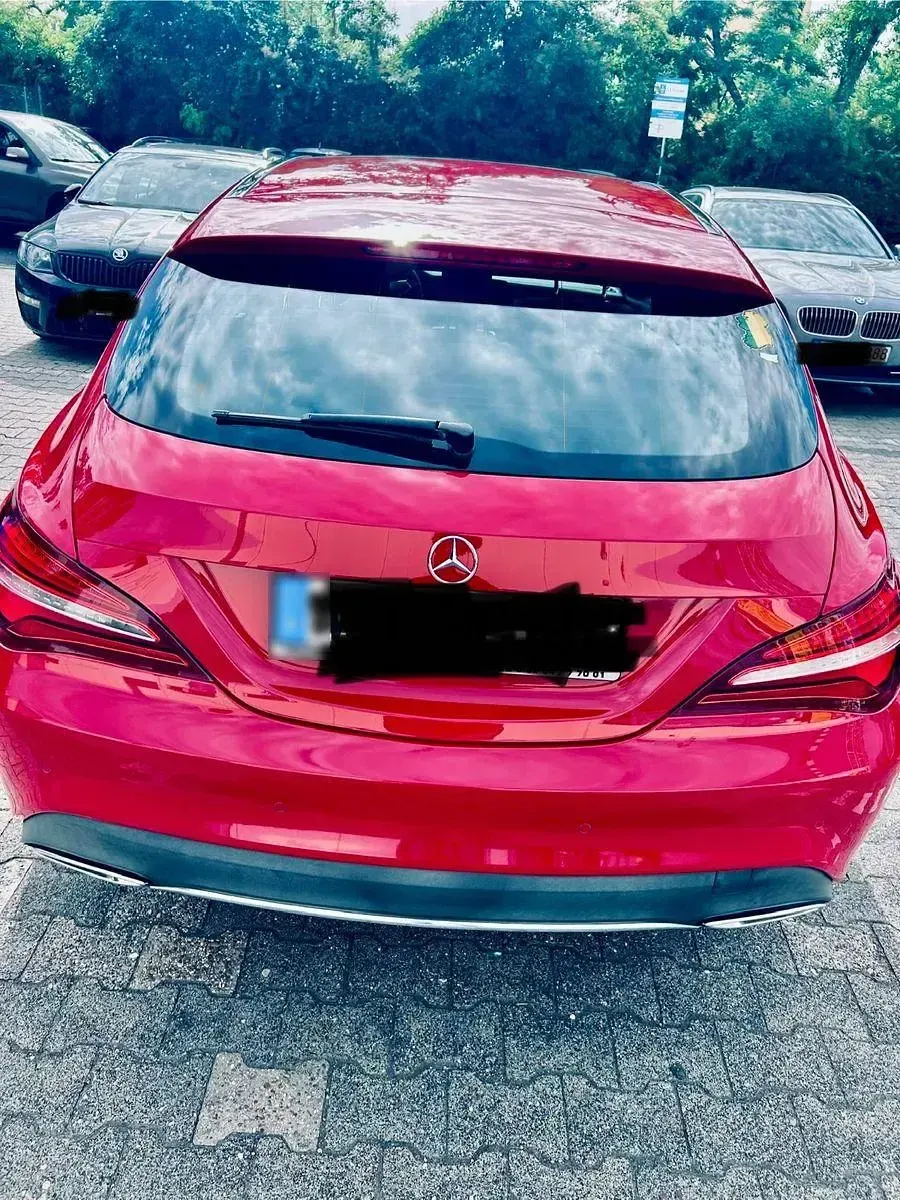 Gebraucht Mercedes CLA200 Shooting Brake 156 PS (114 kW) 2018 Rot Kombi