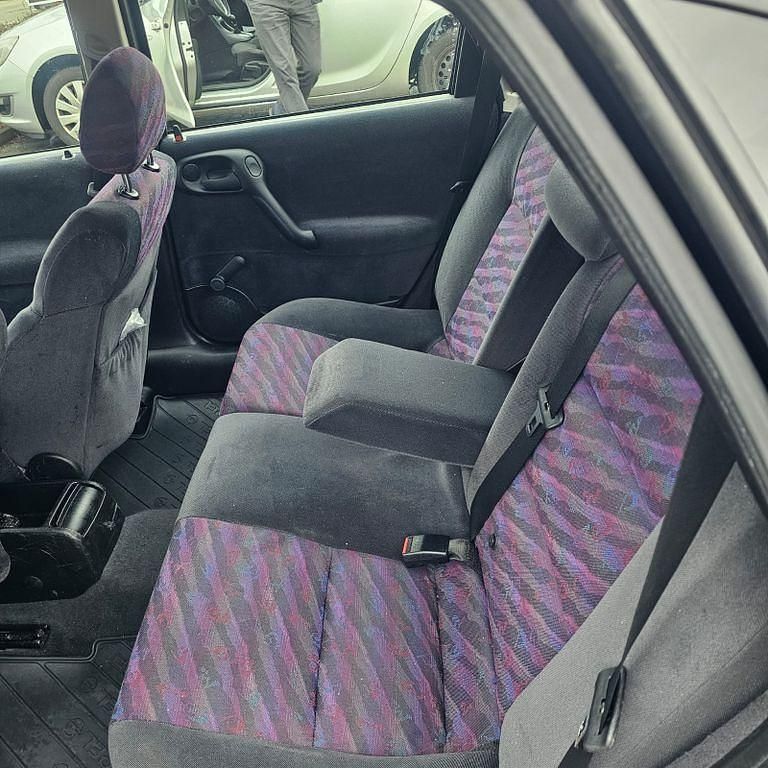 Gebraucht Opel Vectra 116 PS (85 kW) 1996 Schwarz Limousine