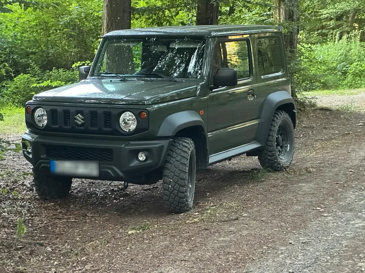 Gebraucht Suzuki Jimny 102 PS (75 kW) 2024 Grün SUV