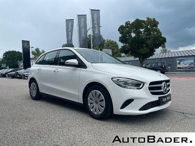 Gebraucht Mercedes B180 136 PS (100 kW) 2020 149 polarweiß Van / Kleinbus