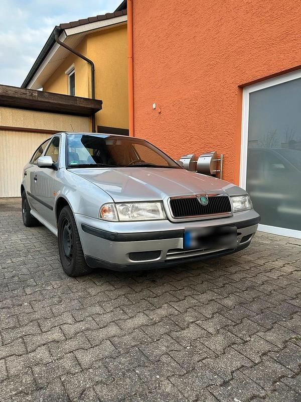 Gebraucht Skoda Octavia 100 PS (73 kW) 2000 Silber Limousine