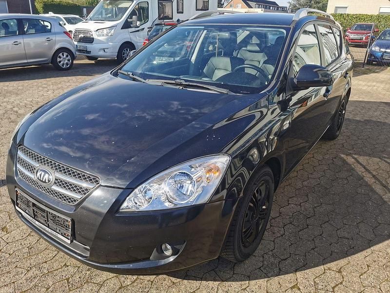 Gebraucht Kia Ceed 143 PS (105 kW) 2010 Schwarz Kleinwagen