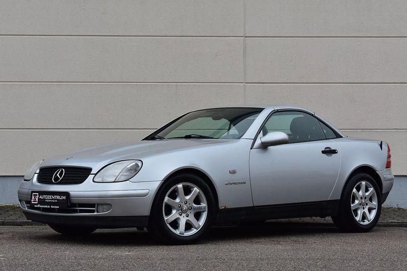 Gebraucht Mercedes SLK230 193 PS (141 kW) 1998 Silber Cabrio