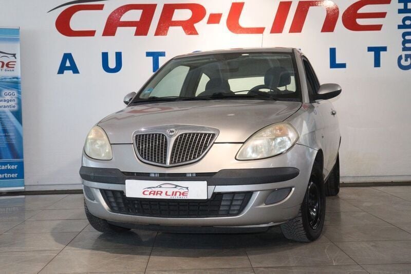 Grau Gebraucht 2004 Lancia Ypsilon Kleinwagen | 1.666 € (Etwas zu teuer) - Bild 1/4