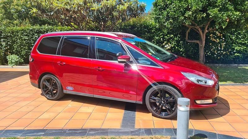 Gebraucht Ford Galaxy Titanium 179 PS (131 kW) 2018 Rot Van / Kleinbus