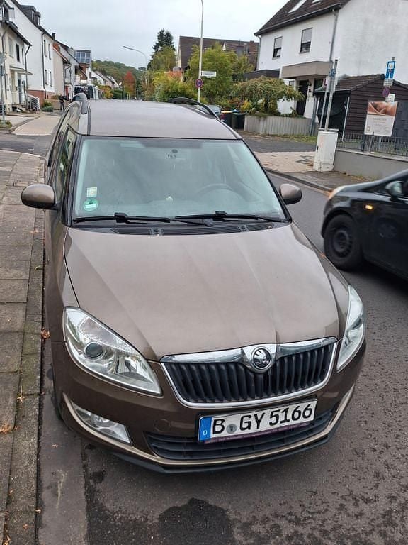 Beige Gebraucht 2015 Skoda Roomster Active Kombi | 5.500 € (Fairer Preis) - Bild 1/4