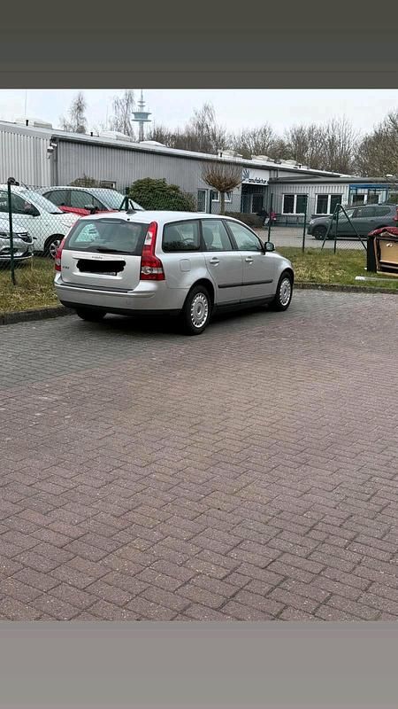 Gebraucht Volvo V50 125 PS (91 kW) 2006 Silber Kombi