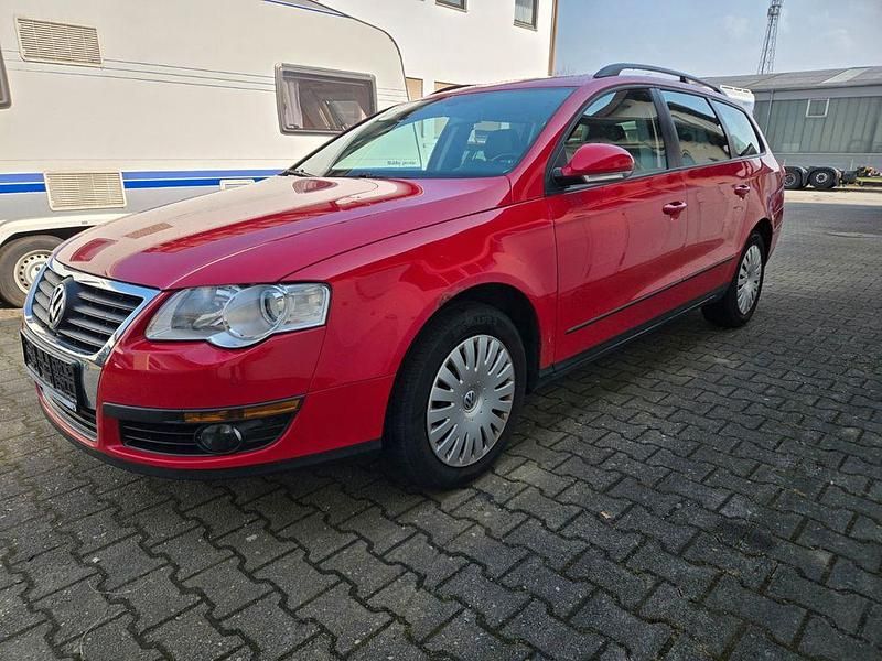 Gebraucht VW Passat Trendline 122 PS (89 kW) 2009 Rot Kombi