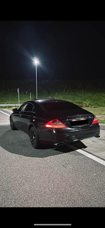 Schwarz Gebraucht 2010 Mercedes CLS350 Coupé | 6.900 € (Superpreis) - Bild 1/3
