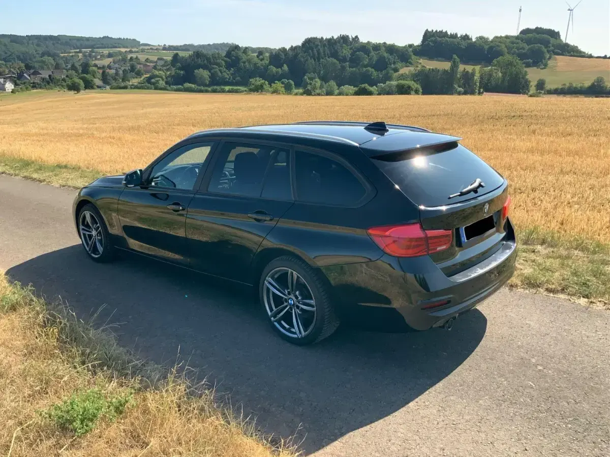 Gebraucht BMW 316 Sport Line 116 PS (85 kW) 2018 Schwarz Kombi