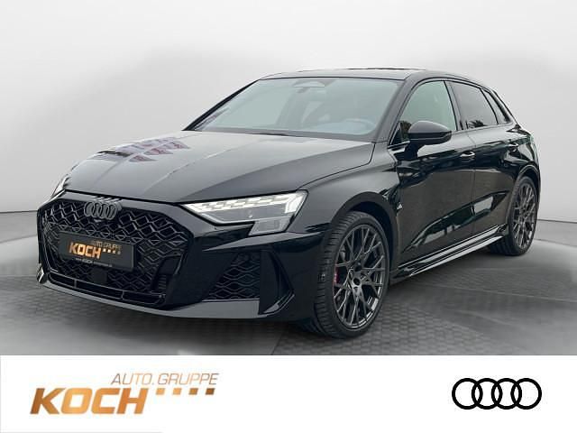 Neu 2025 Audi RS3 Sportback Sport Kleinwagen | 75.390 € (Etwas zu teuer) - Bild 1/4